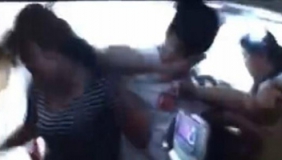 海航乘客打架现场 延误超5小时航班延误打架