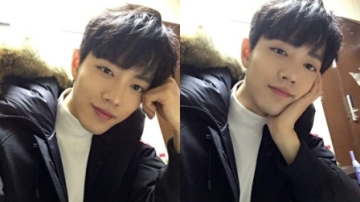 肖战直播时手滑，不小心关掉“美颜”那一刻，粉丝瞬间炸锅！