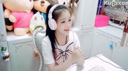 美女主播翻唱《珠穆朗玛》 一开口都惊呆了