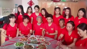 11个闺女一个儿子！姐姐们凑32万帮弟弟结婚