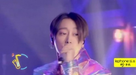 魏巡深情演唱英文舞曲，好听到心都醉了