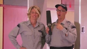 街头恶搞，外国的街头恶搞好玩又搞笑，超级好笑