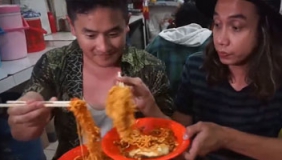 英国22岁厨师挑战“死亡面条” 耳朵失聪近两分钟