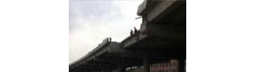 【拍客】深圳清平高速在建高架桥辅桥断落 1死1伤