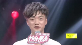 民谣真爱粉请接招！熊杰吉他弹唱《平凡之路》超好听