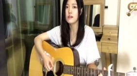 女声吉他弹唱《小幸运》Cover.