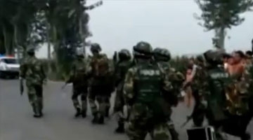 河南民警追逃犯被枪击 武警拉网式全力搜捕