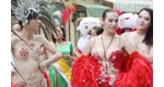 【拍客】东莞景区请泰国人妖聚人气引争议