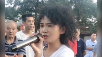 好声音在民间，好歌手在街头，这位美女的嗓音很有特色