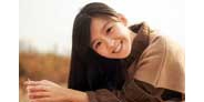 校服女神宋伊人被曝绿茶婊 抽烟逛夜店清纯不再