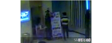 女友欲分手 男子将其捆绑放行李箱运回老家