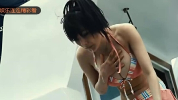 杨幂海船上大秀性感身材 原来这么深藏不露？