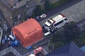 日本男子在残疾人福利院持刀砍人致19人死亡