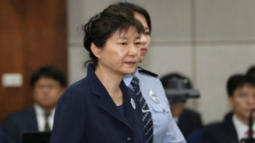 首曝光！朴槿惠政府文艺界黑名单公开 近万人被拉黑