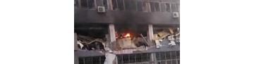 【拍客】西安写字楼发生爆炸起火 二楼面目全非