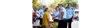 【拍客】城管吼小贩：你不让我吃饭我就不让你吃饭