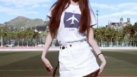 舞蹈视频，美女妹纸活力四射，舞蹈也是可爱哟！