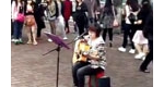 【街拍客】天河城街头女艺人 吉他弹唱 可惜不是你