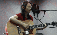 ”氧气美女“弹唱周杰伦经典《蜗牛》一开口就惊艳了！